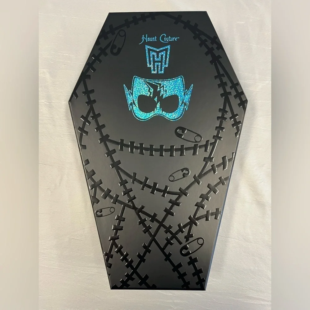 Monster High Haunt Couture Midnight Runway Frankie Stein Doll NRFB 2022